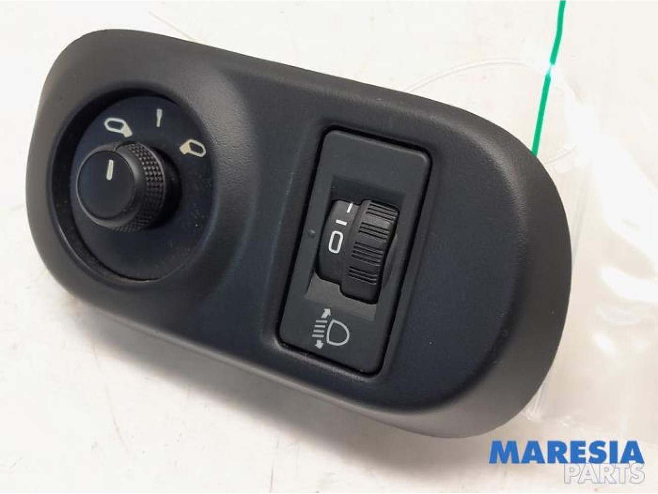 Citroen - C4 Cactus - Mirror switch