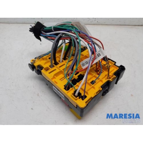 Citroen - C4 Cactus - Fuse box