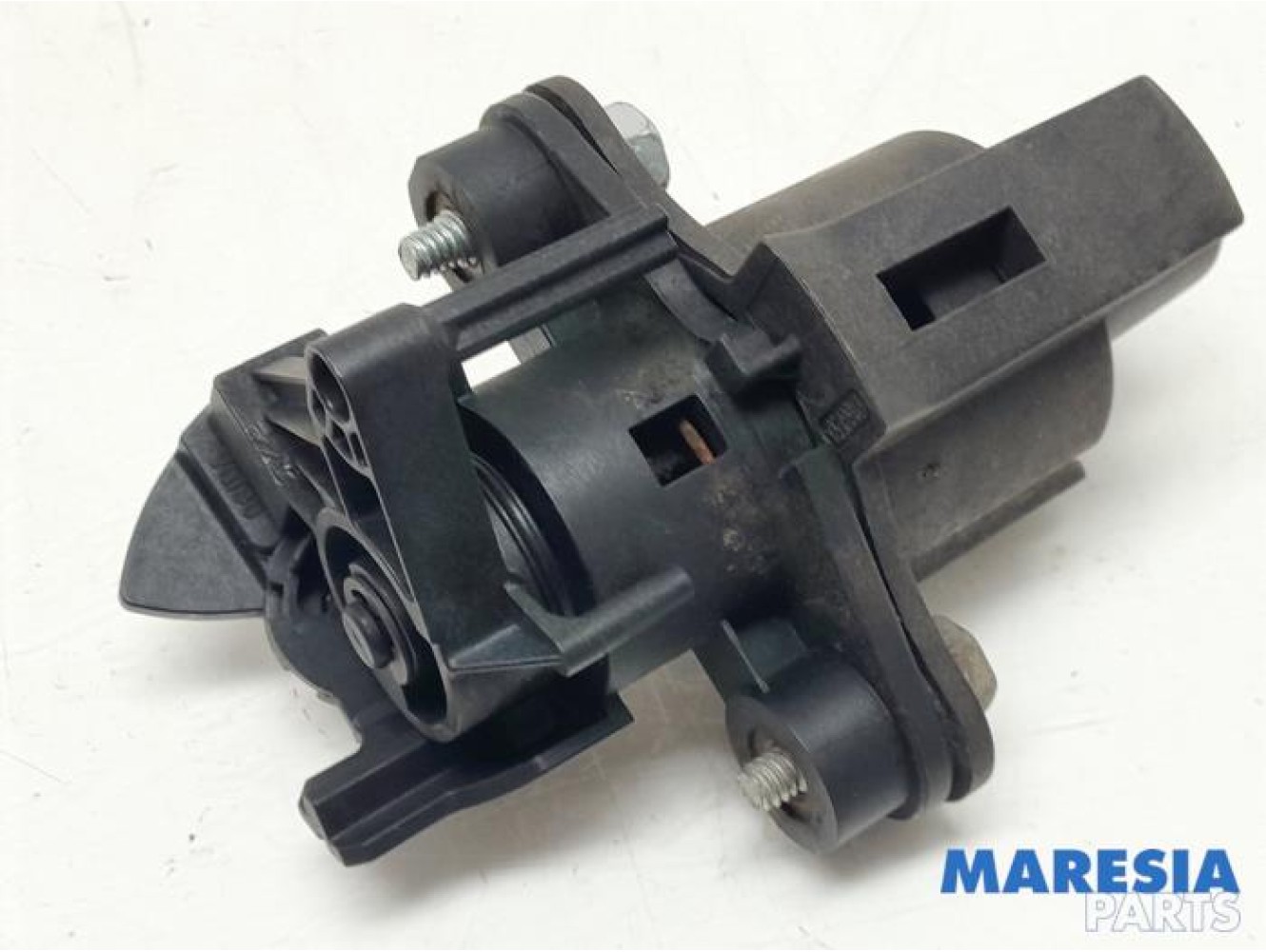 Peugeot - 107 - Tailgate lock mechanism