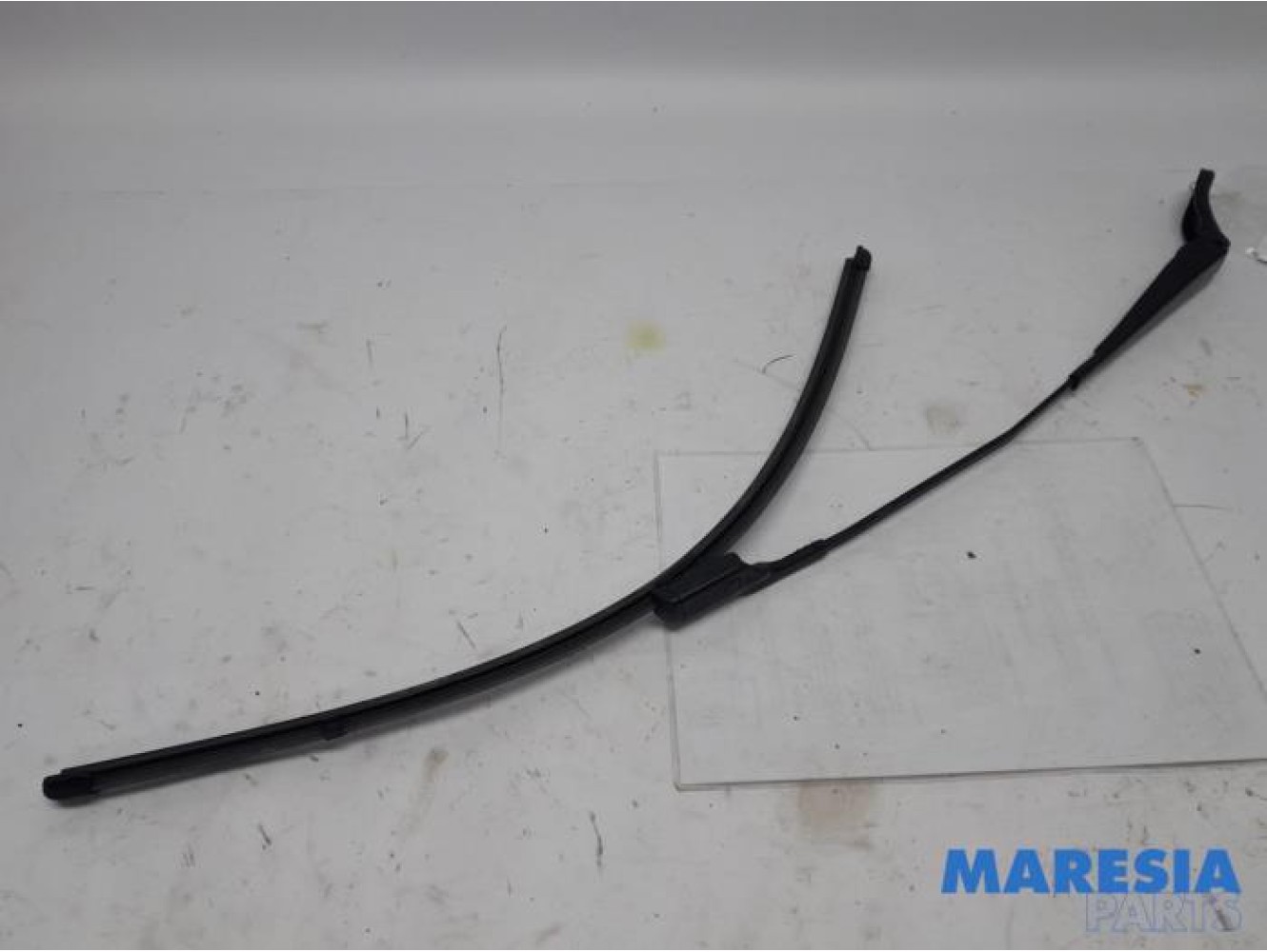 Peugeot - 208 - Front wiper arm