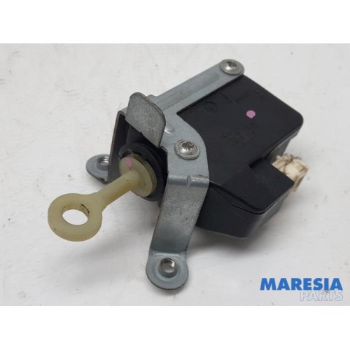 Peugeot - 107 - Tailgate motor