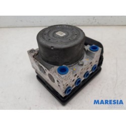 Peugeot - 208 - ABS pump