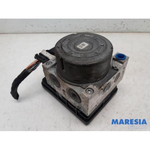 Peugeot - 208 - ABS pump