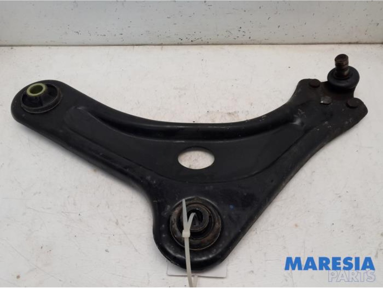 Peugeot - 208 - Front lower wishbone, left