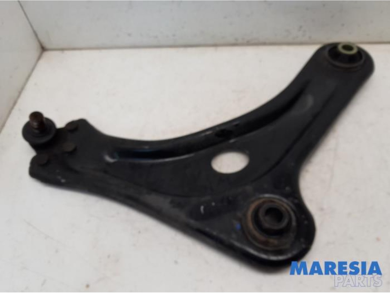 Peugeot - 208 - Front lower wishbone, right