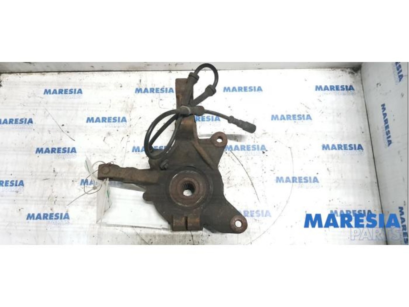 Renault - Megane - Achsschenkel links vorne