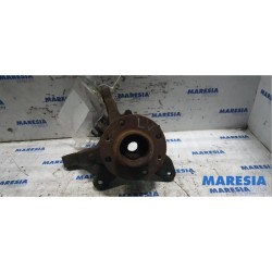 Renault - Megane - Achsschenkel links vorne