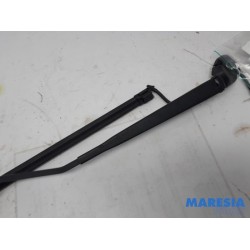 Citroen - C4 Cactus - Front wiper arm