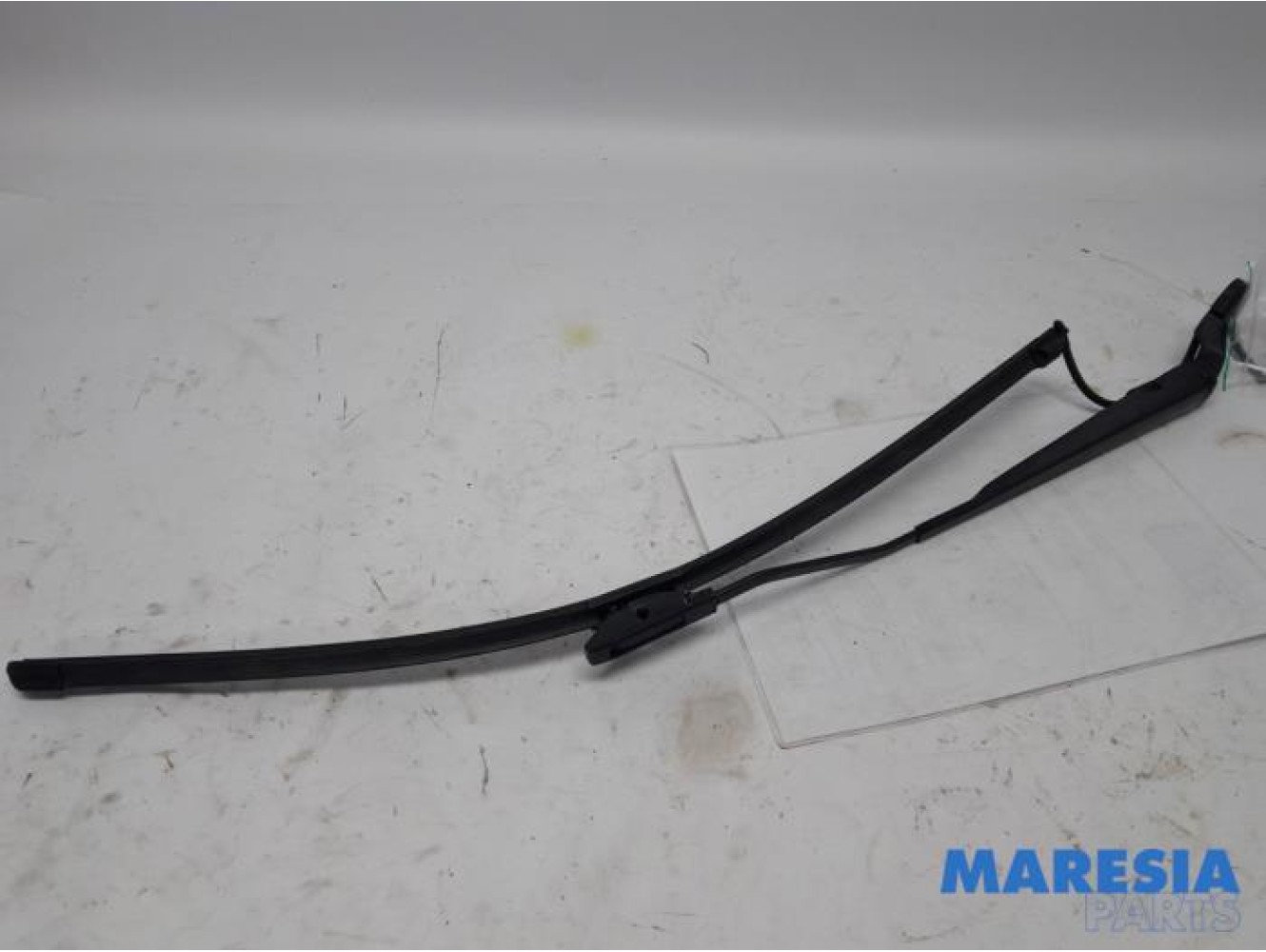 Citroen - C4 Cactus - Front wiper arm