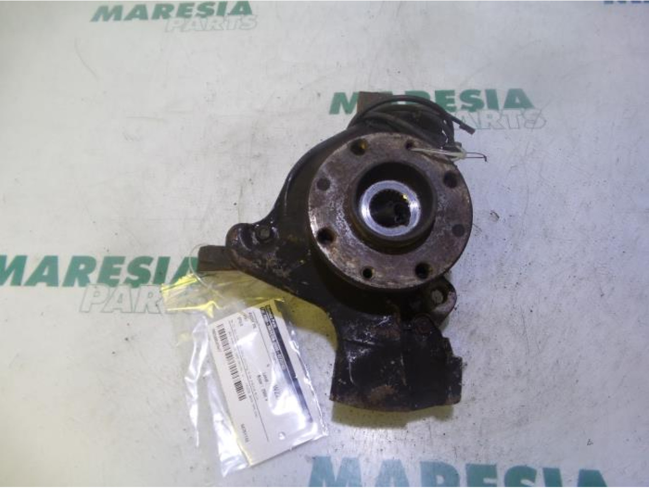 Fiat - Stilo - Knuckle, front right