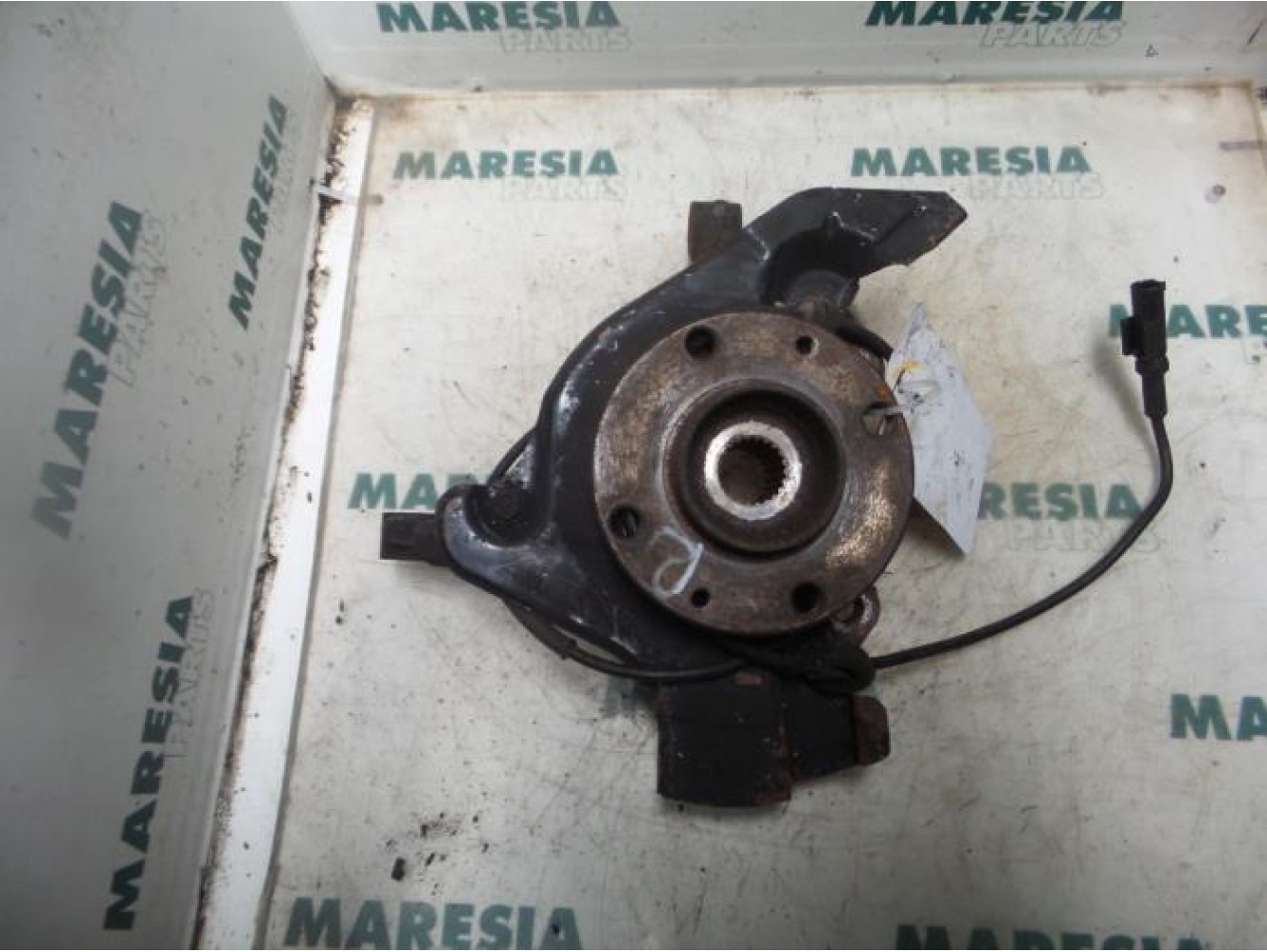 Fiat - Stilo - Knuckle, front right