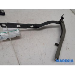 Citroen - C4 Cactus - Bonnet Hinge