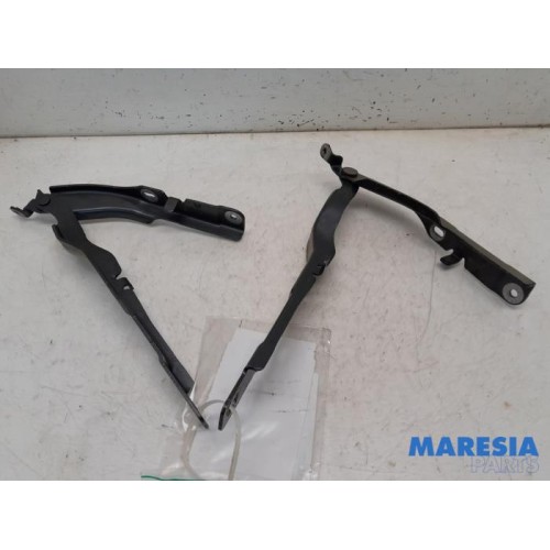 Citroen - C4 Cactus - Bonnet Hinge