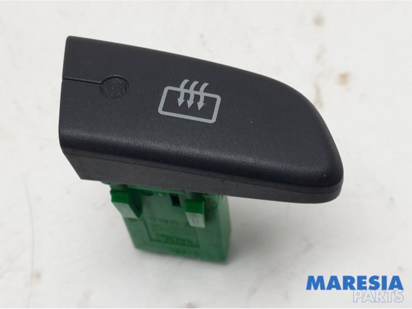 Peugeot - 107 - Rear window heating switch