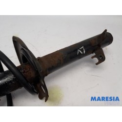 Peugeot - 107 - Stoßdämpferstrebe links vorne