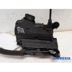 Renault - Clio - Rear door mechanism 4-door, right