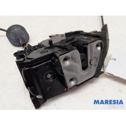 Renault - Clio - Rear door mechanism 4-door, right