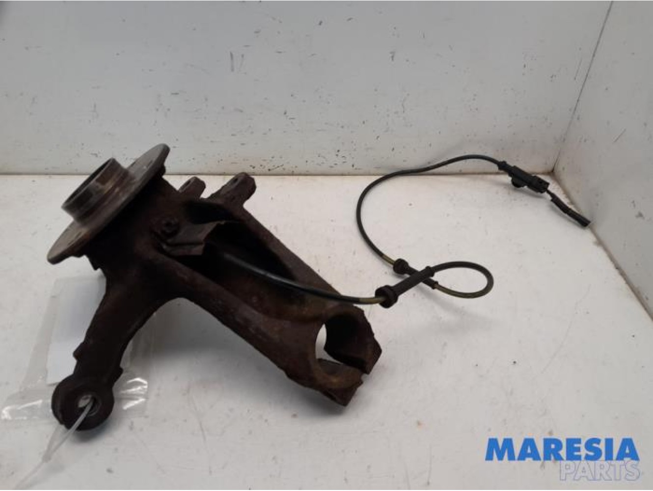 Peugeot - 107 - Fusee links-voor