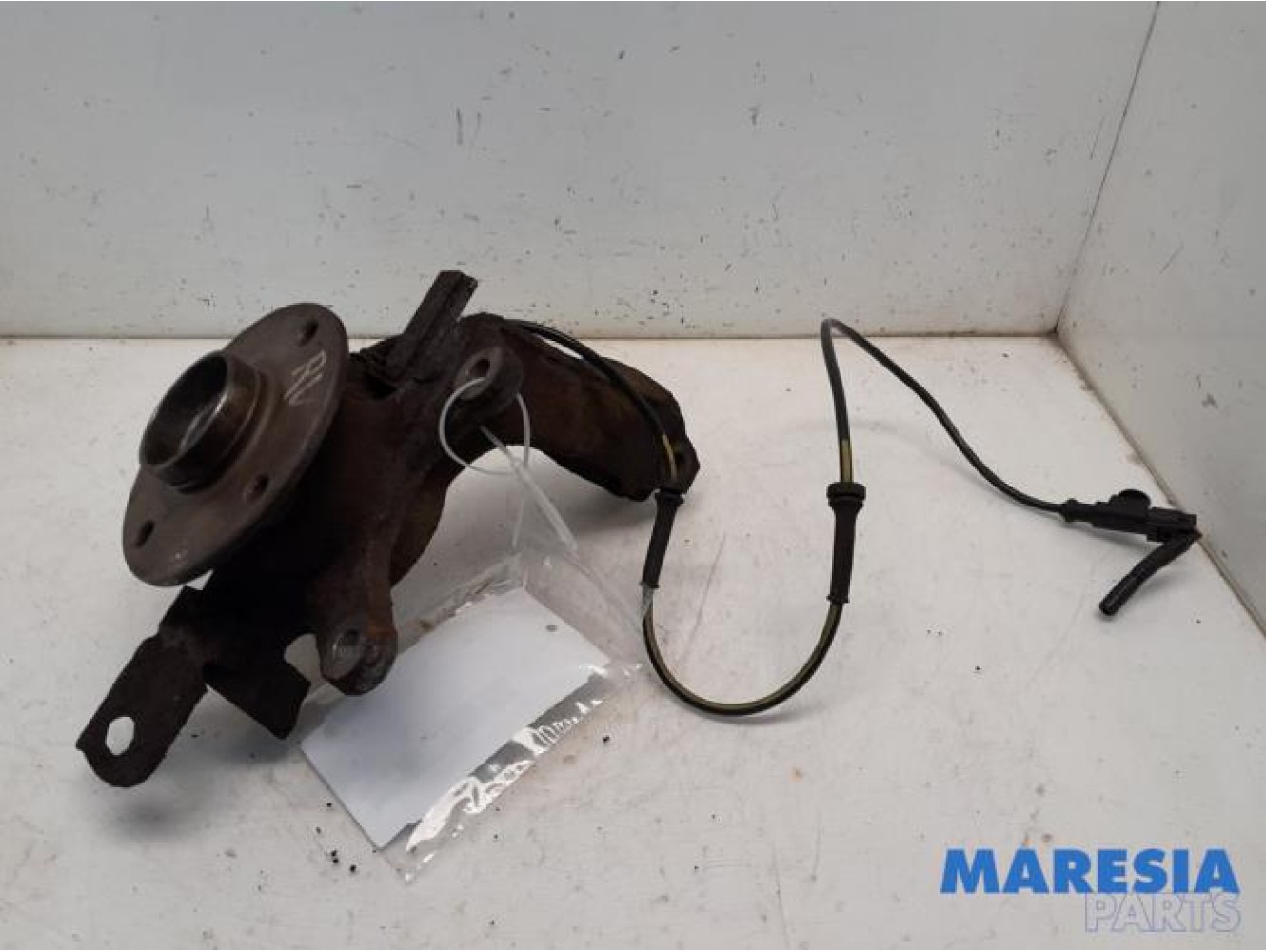 Peugeot - 107 - Knuckle, front right