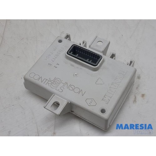 Renault - Clio - Navigation Modul
