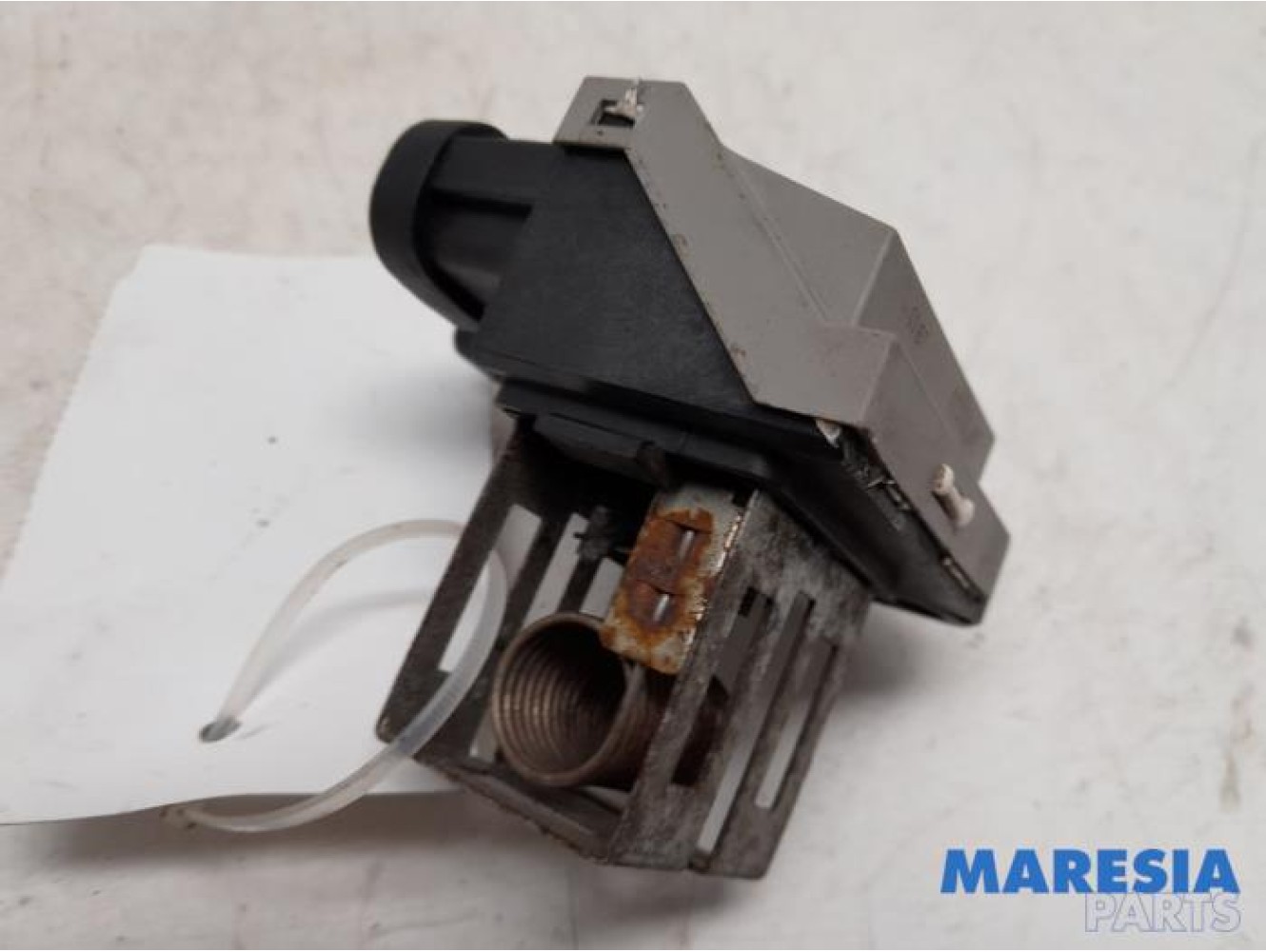 Renault - Clio - Cooling fan resistor