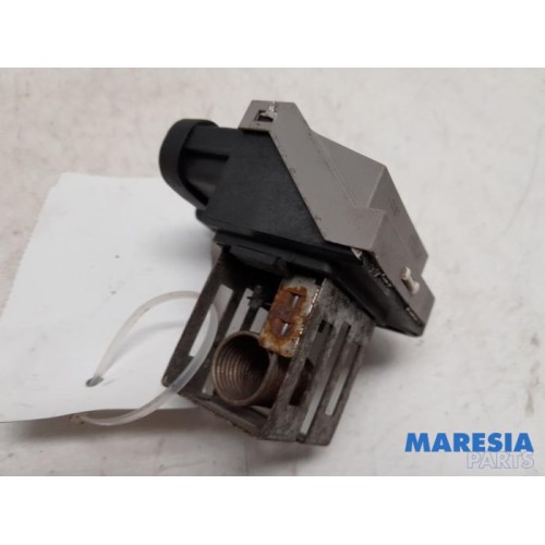 Renault - Clio - Cooling fan resistor