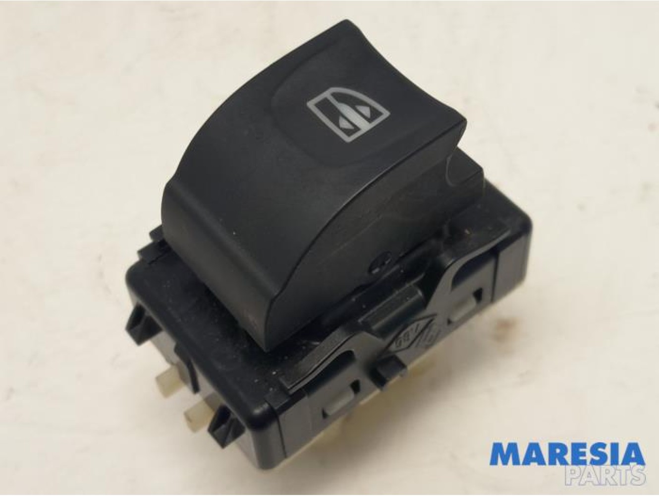 Renault - Clio - Electric window switch