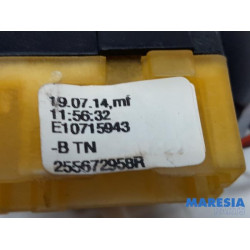 Renault - Clio - Indicator switch