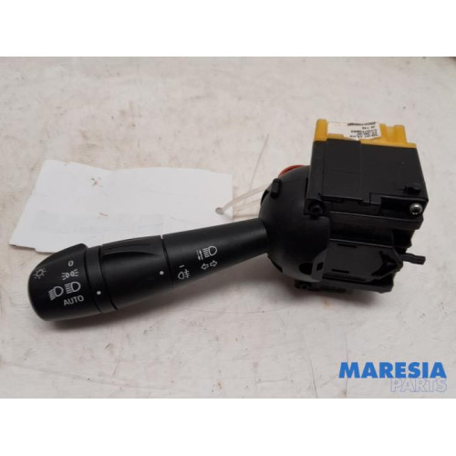 Renault - Clio - Indicator switch