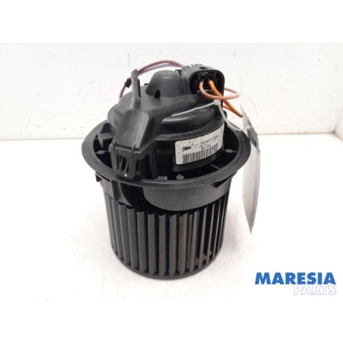 Renault - Clio - Heating and ventilation fan motor