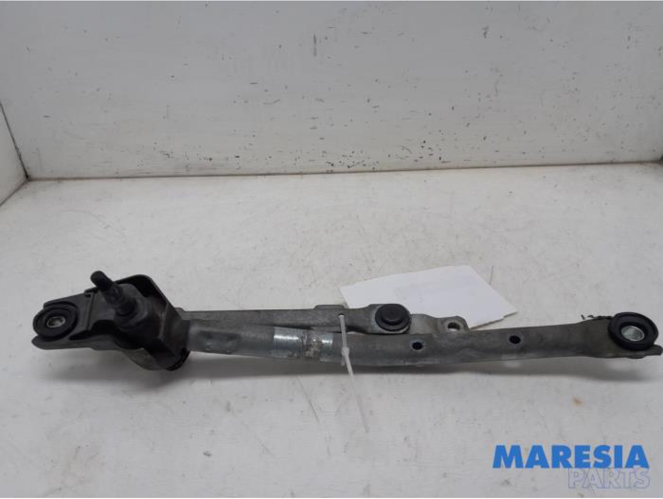 Peugeot - 107 - Wiper mechanism