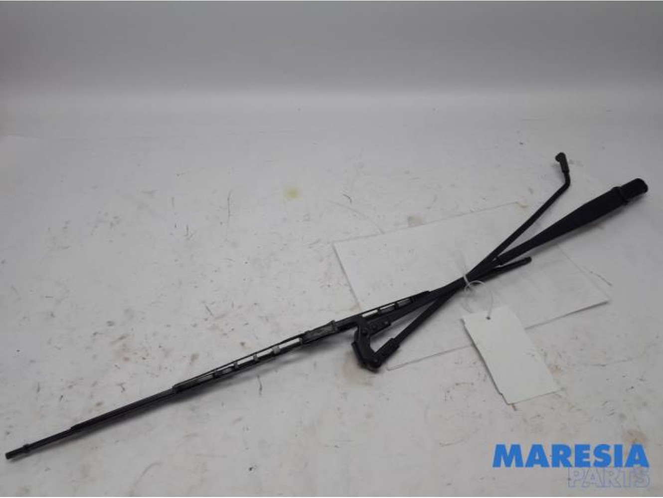 Peugeot - 107 - Front wiper arm