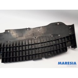 Peugeot - 107 - Bumper onderplaat