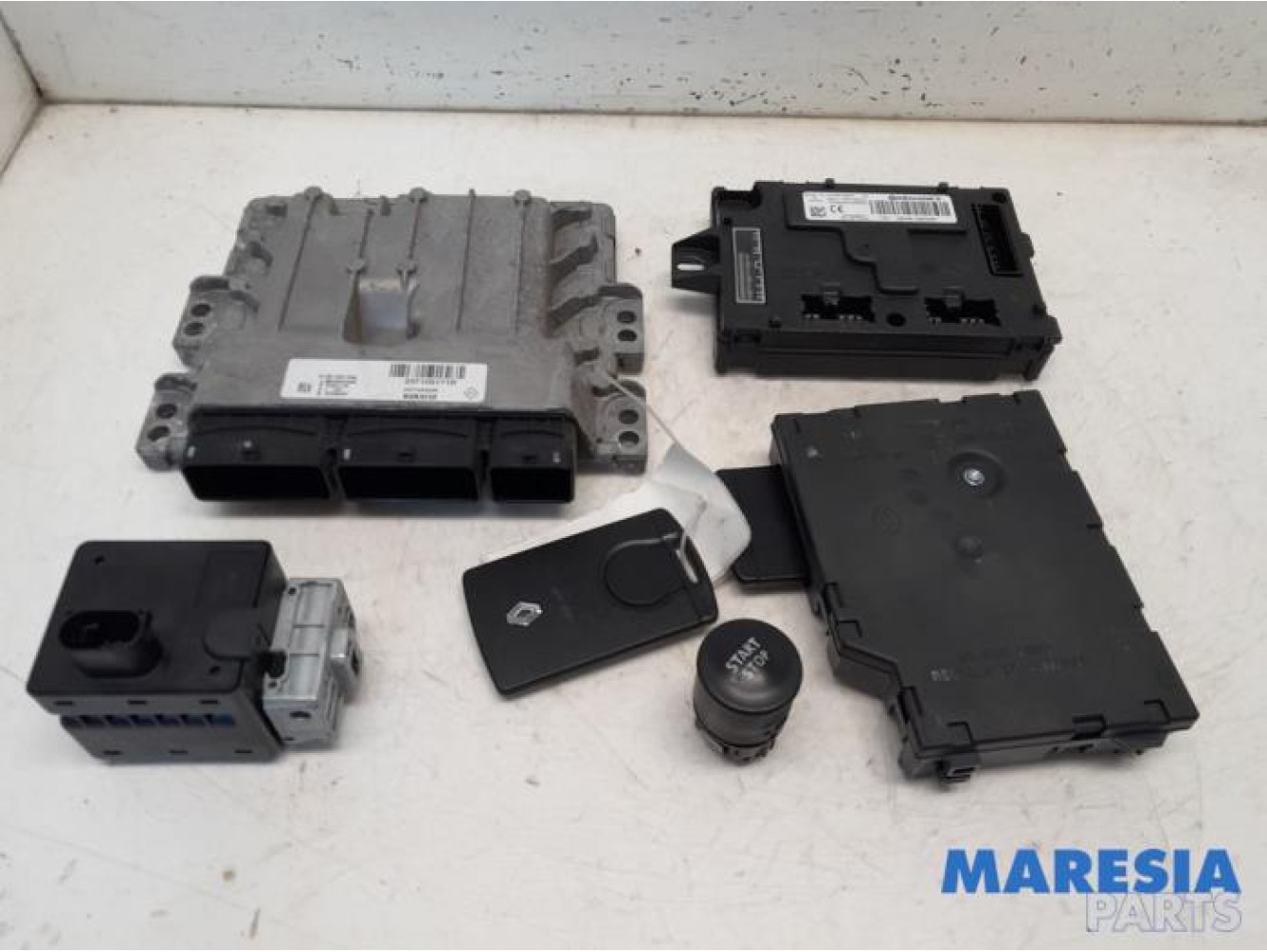 Renault - Clio - Engine management computer