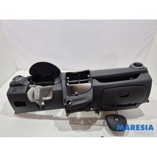 Renault - Clio - Airbag set + dashboard