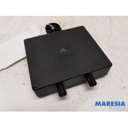 Renault - Clio - Central door locking module