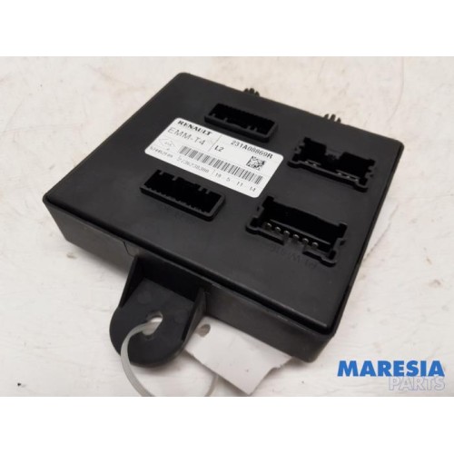 Renault - Clio - Central door locking module