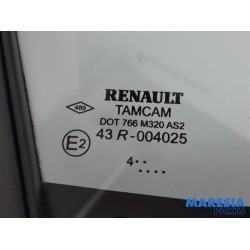 Renault - Clio - Quarter light, front right