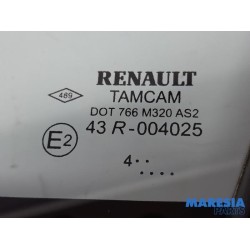 Renault - Clio - Quarter light, front left