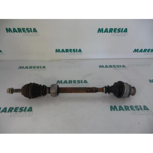 Renault - Megane - Front drive shaft, right
