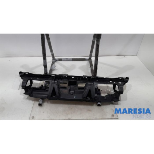 Peugeot - 5008 - Crossmember front part