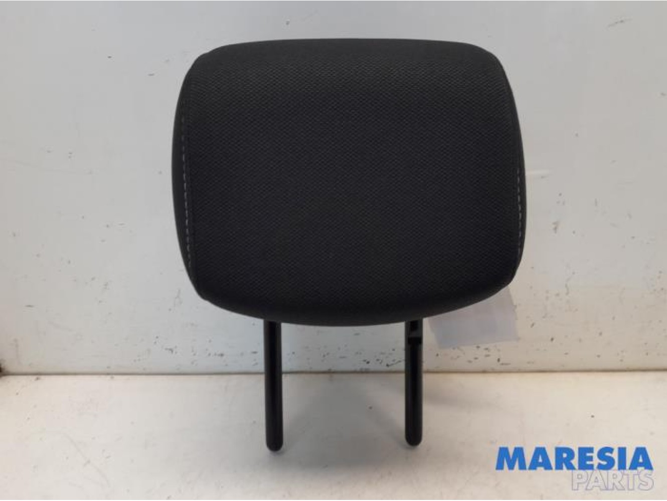 Renault - Megane - Headrest