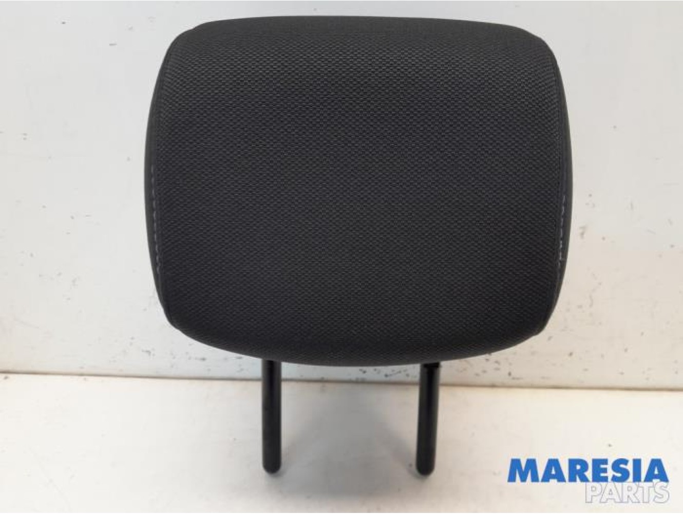 Renault - Megane - Headrest