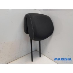 Renault - Megane - Headrest