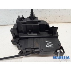 Renault - Megane - Front door lock mechanism 4-door, right