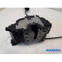 Renault - Megane - Front door lock mechanism 4-door, right