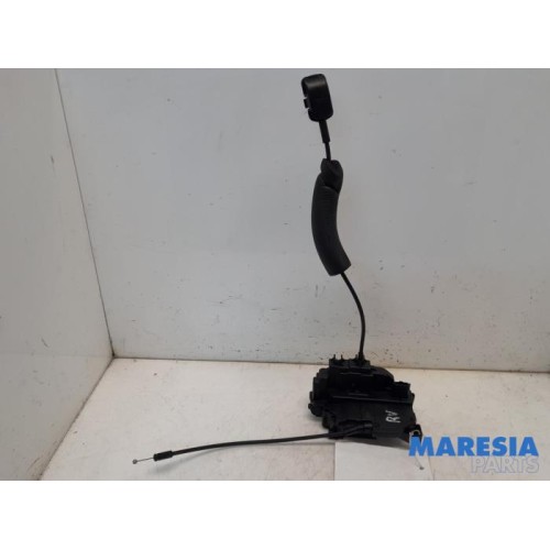 Renault - Megane - Front door lock mechanism 4-door, right