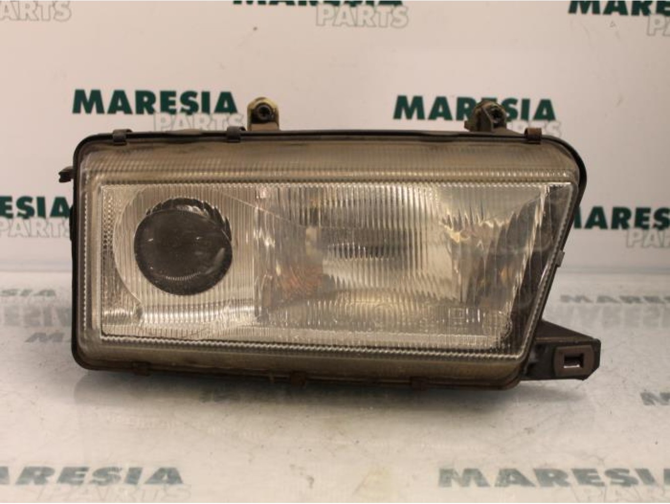 Alfa Romeo - 155 - Phare droit