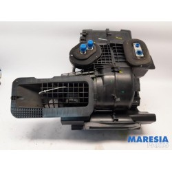 Renault - Clio - Heater housing