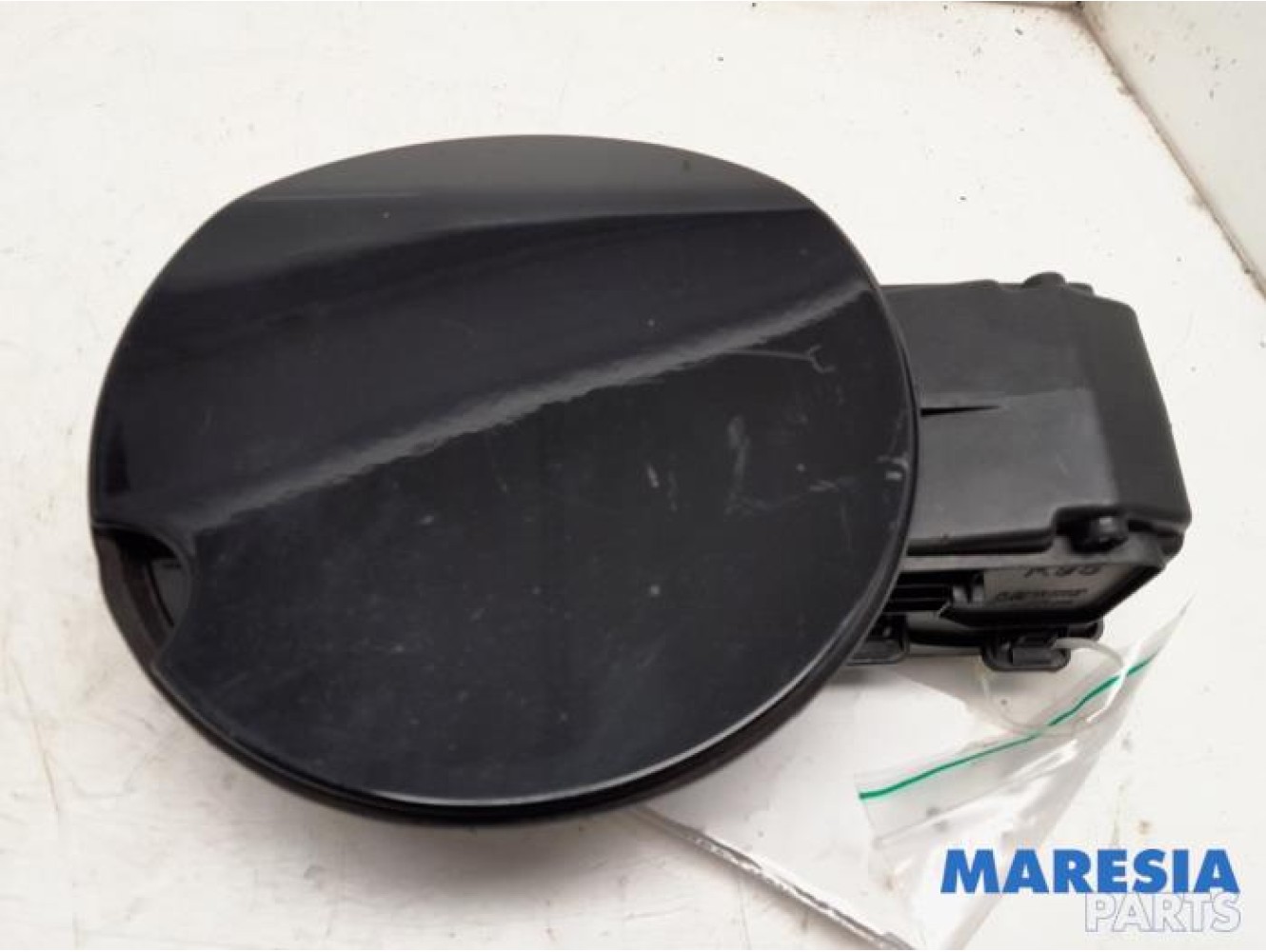 Renault - Megane - Tank cap cover